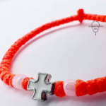 Комбоскини красные с белым крестом и белыми вставками